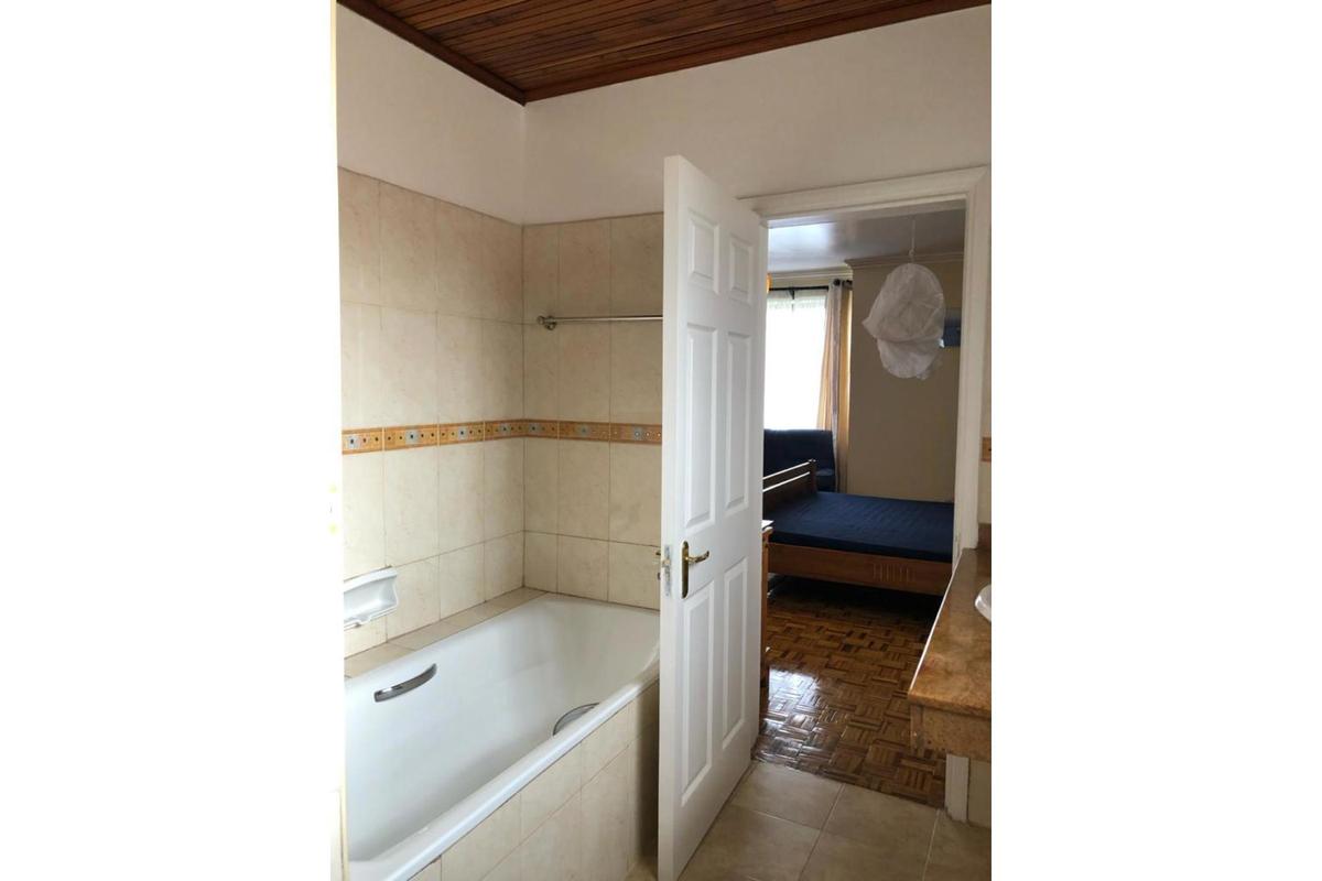 2 Bed Apartment with En Suite in Kilimani - 5