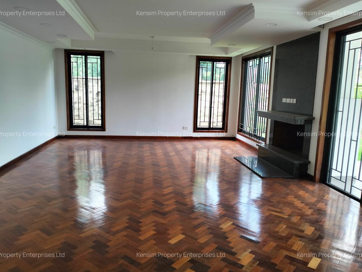 6 Bed Townhouse with En Suite in Lavington - 19