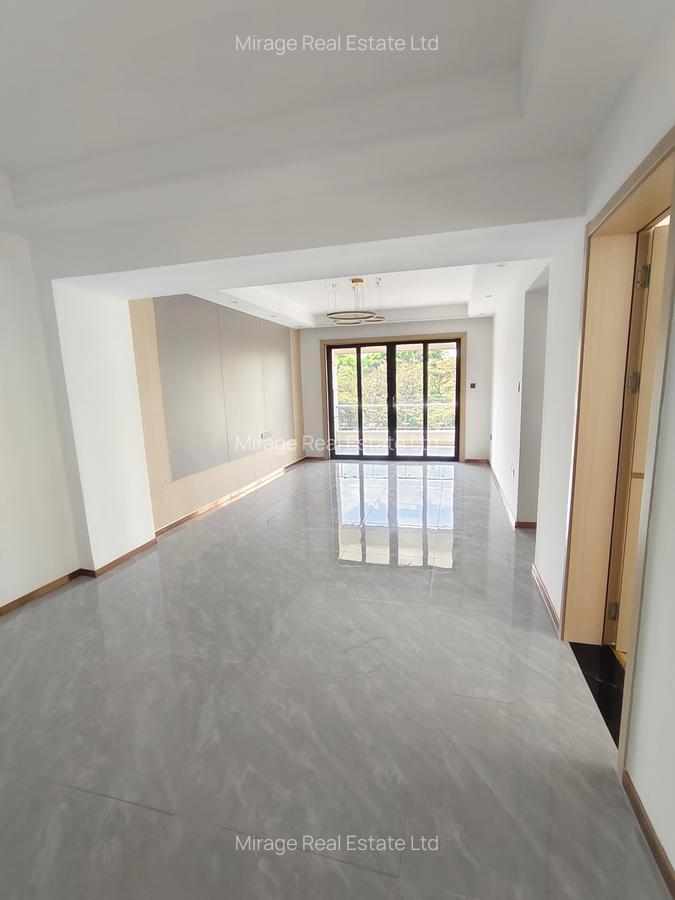 2 Bed Apartment with Swimming Pool in Riverside - 11