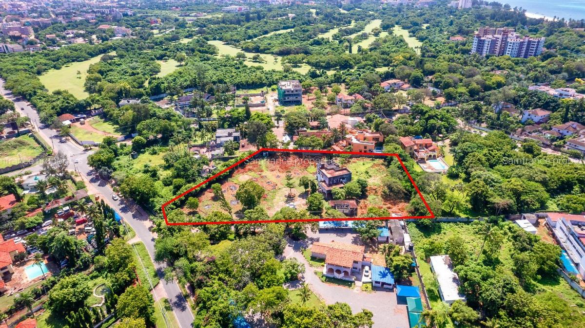 1.75 m² Residential Land at Beach Road - 1