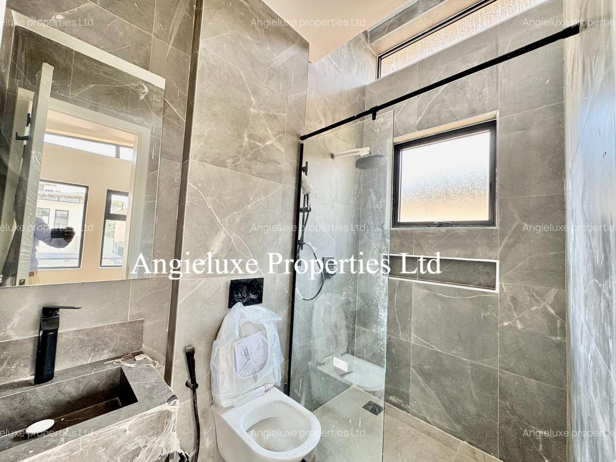 5 Bed Townhouse with En Suite at Runda - 13