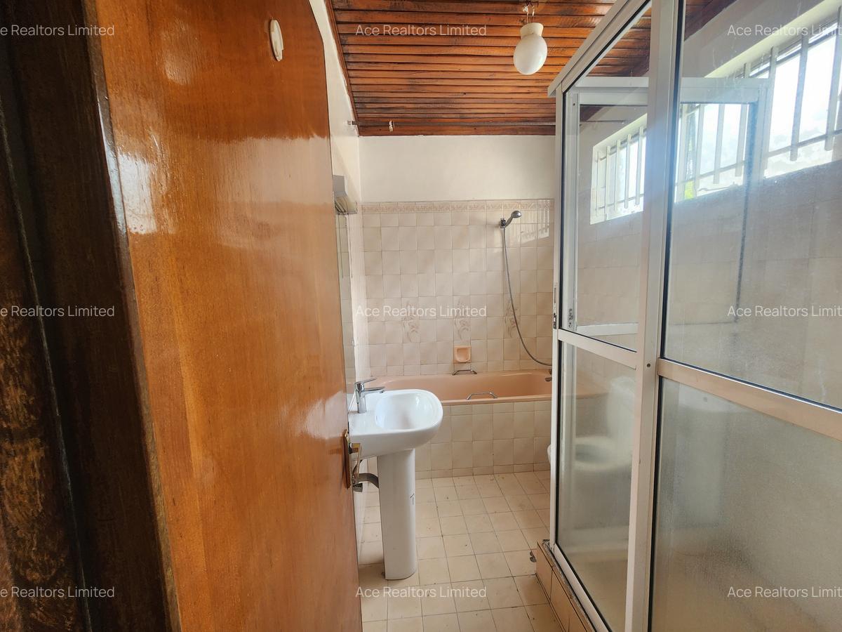 4 Bed Townhouse with En Suite at Laikipia Road - 14