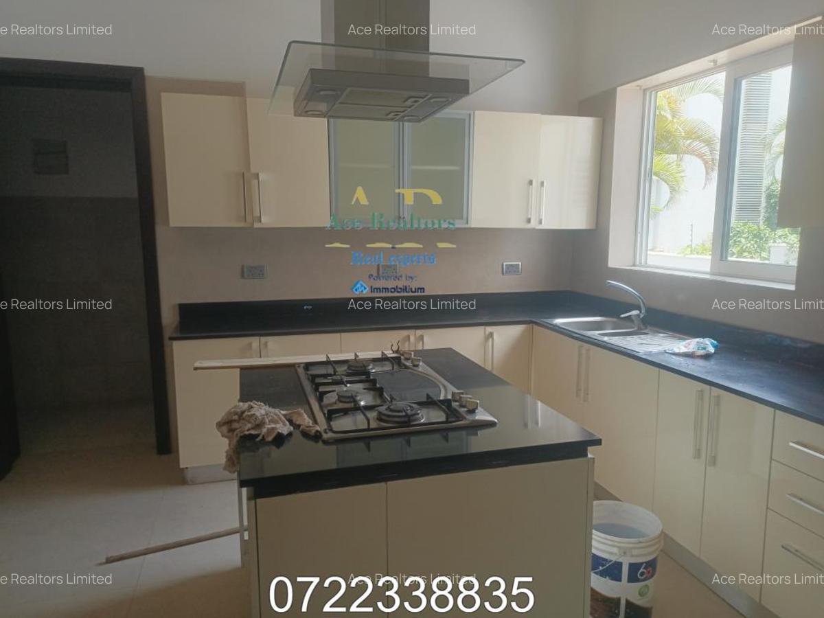 4 Bed Townhouse with En Suite at Spring Valley - 4