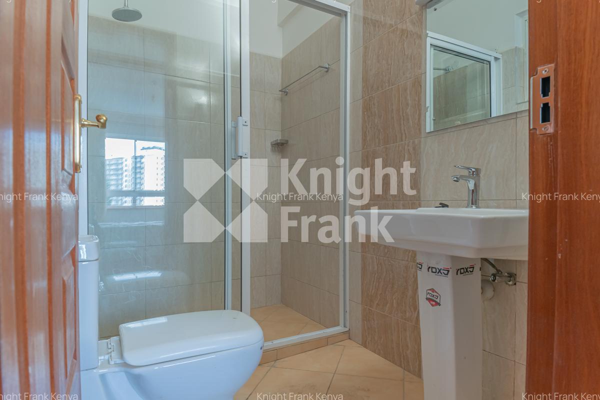 3 Bed Apartment with En Suite at Tabere Cresent - 17