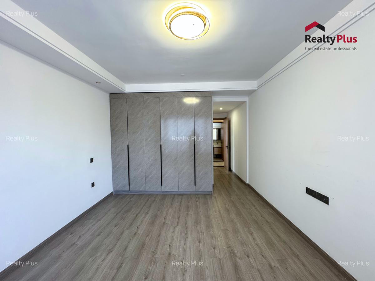 3 Bed Apartment with En Suite at Riverside Drive - 6
