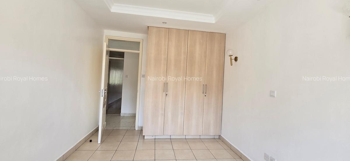 3 Bed Apartment with En Suite at Lavington - 13