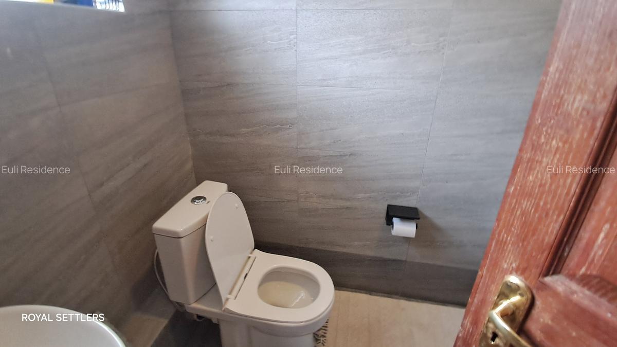 4 Bed Townhouse with En Suite at James Gichuru - 10