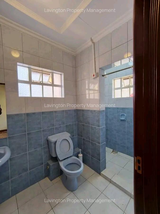 4 Bed Townhouse with En Suite at Lavington Green - 15