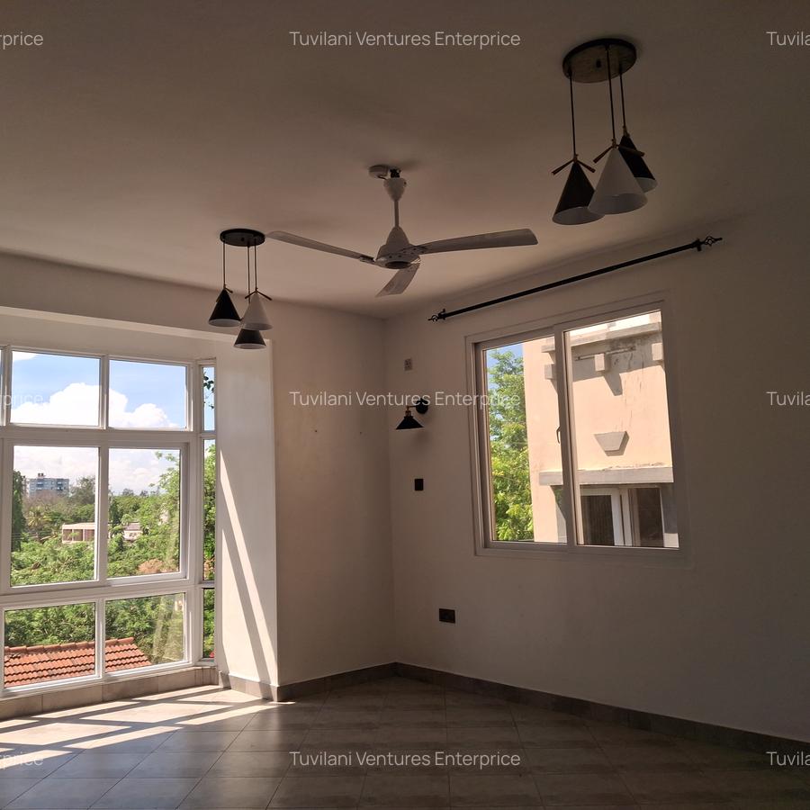 Serviced 2 Bed Apartment with En Suite at Nyali Mombasa - 9