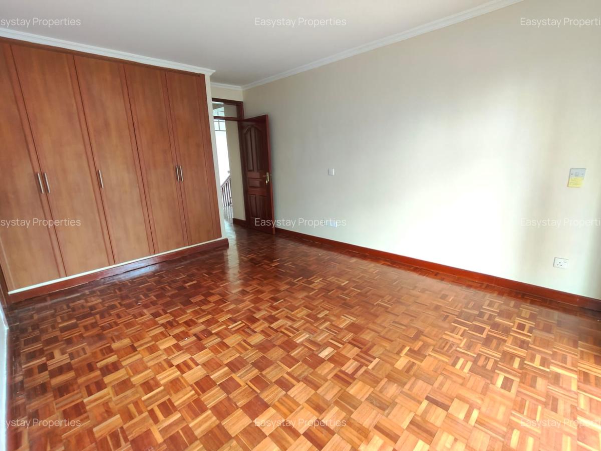 4 Bed Townhouse with En Suite in Nyari - 15