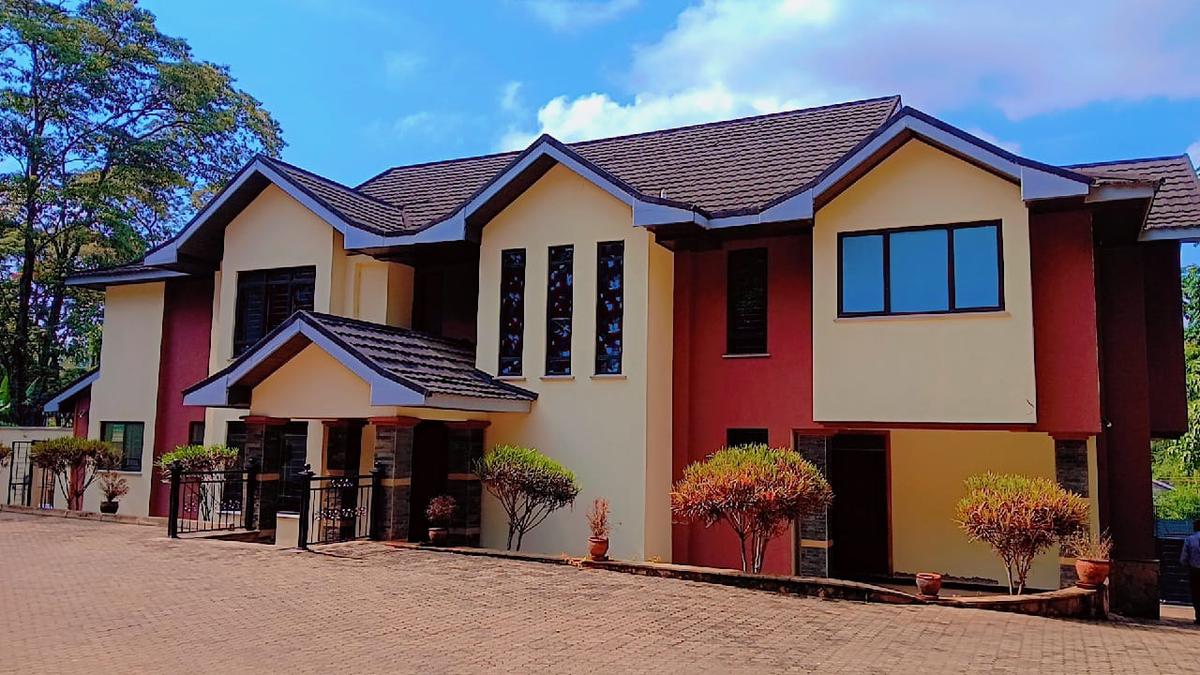 4 Bed House with En Suite in Runda - 1