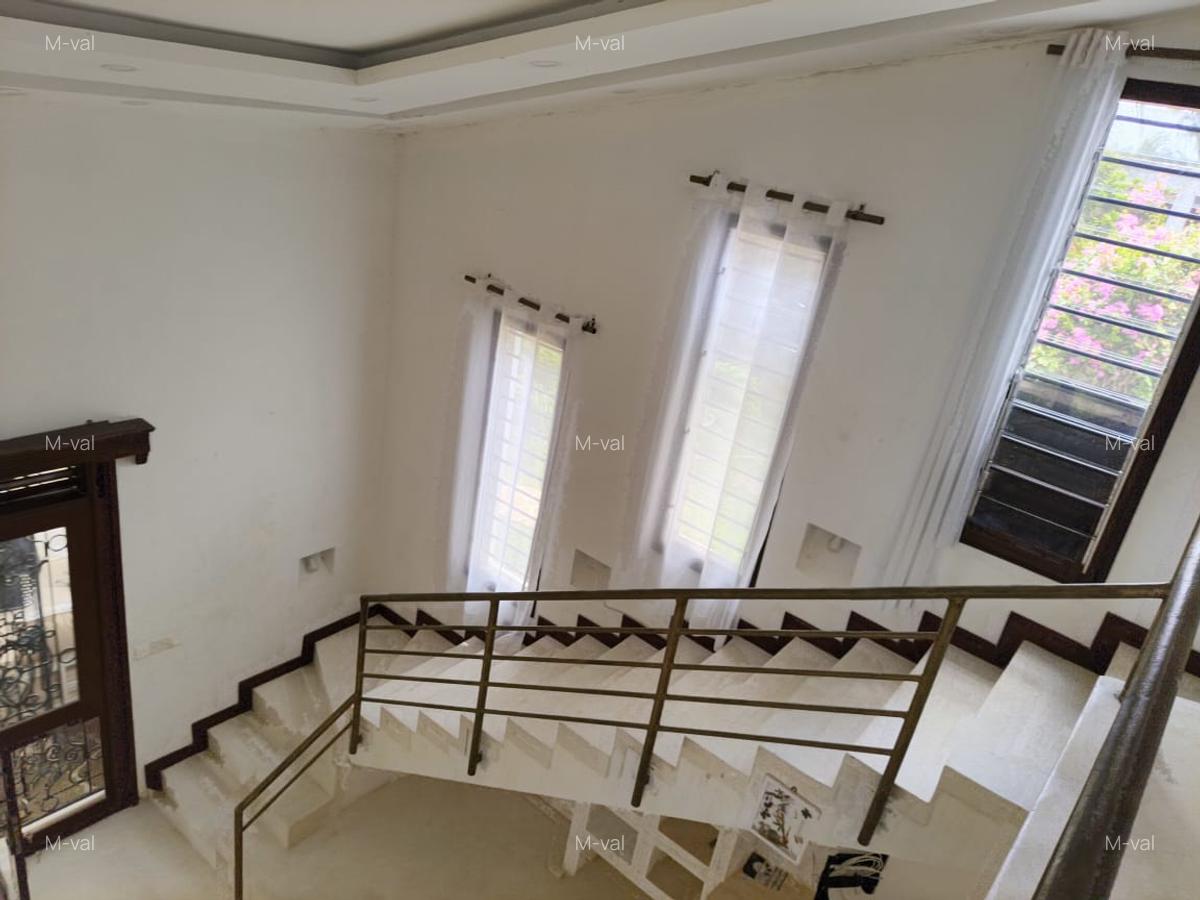 3 Bed Villa with En Suite at Casuarina - 19