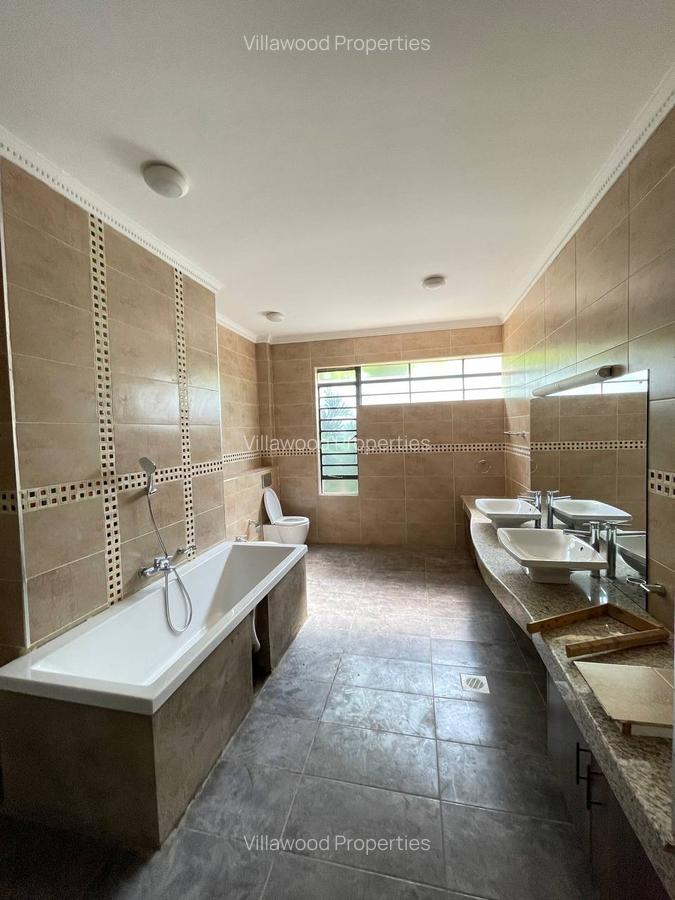 5 Bed Townhouse with En Suite in Lavington - 11