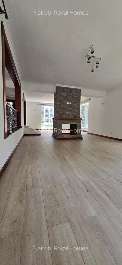 5 Bed House with En Suite at Rosslyn Lone Tree - 6