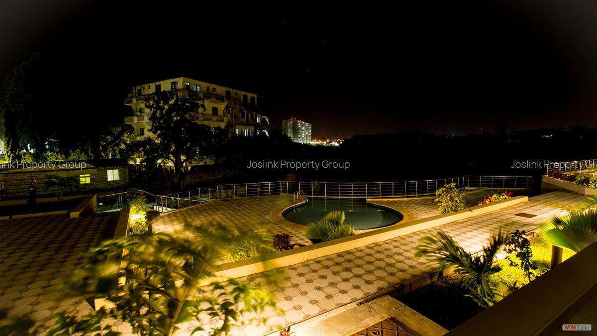 3 Bed Apartment with En Suite in Tudor - 5