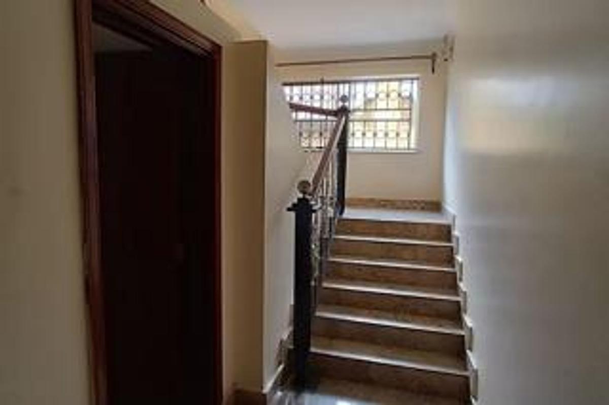 4 Bed Townhouse with En Suite at Lavington Green - 4