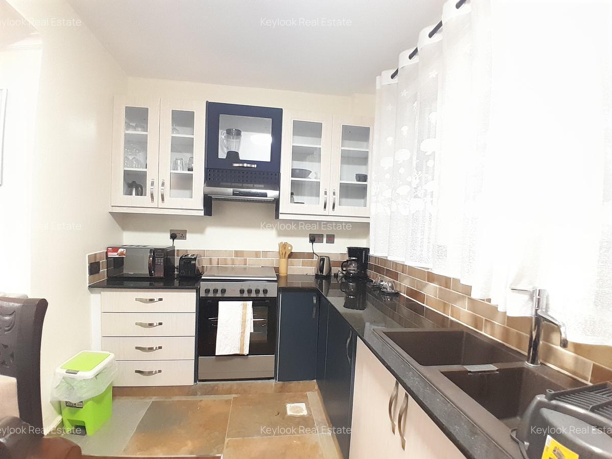 1 Bed House with En Suite at Lavington - 4