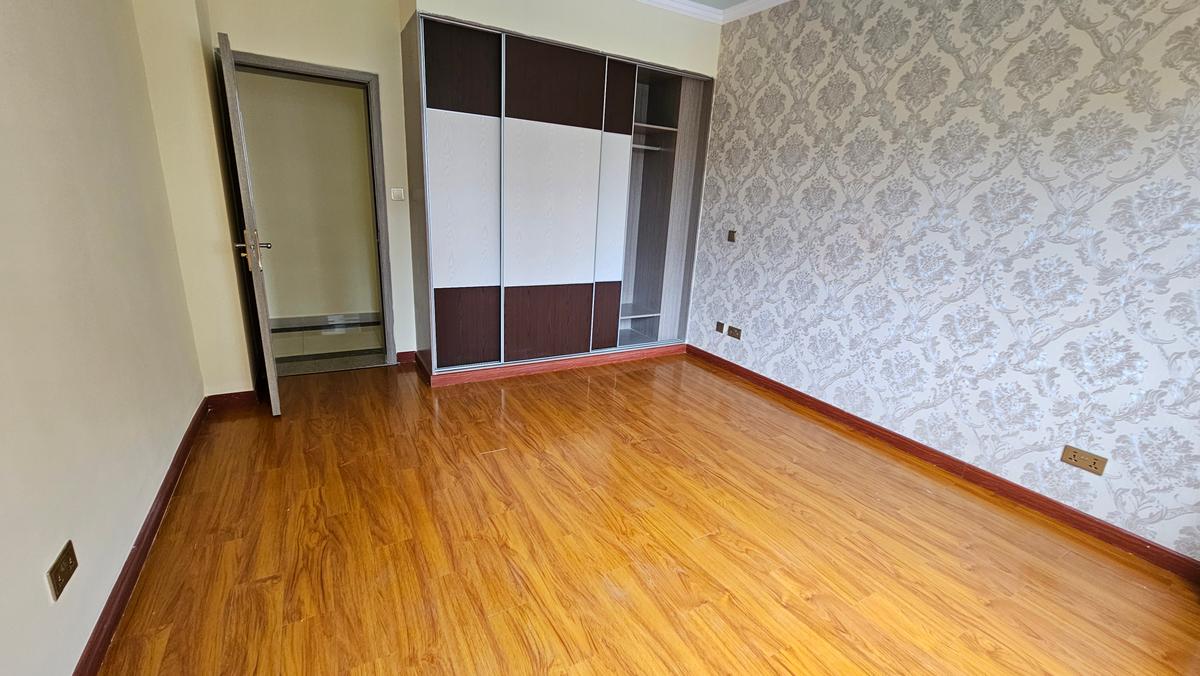 3 Bed Apartment with En Suite in Kilimani - 14