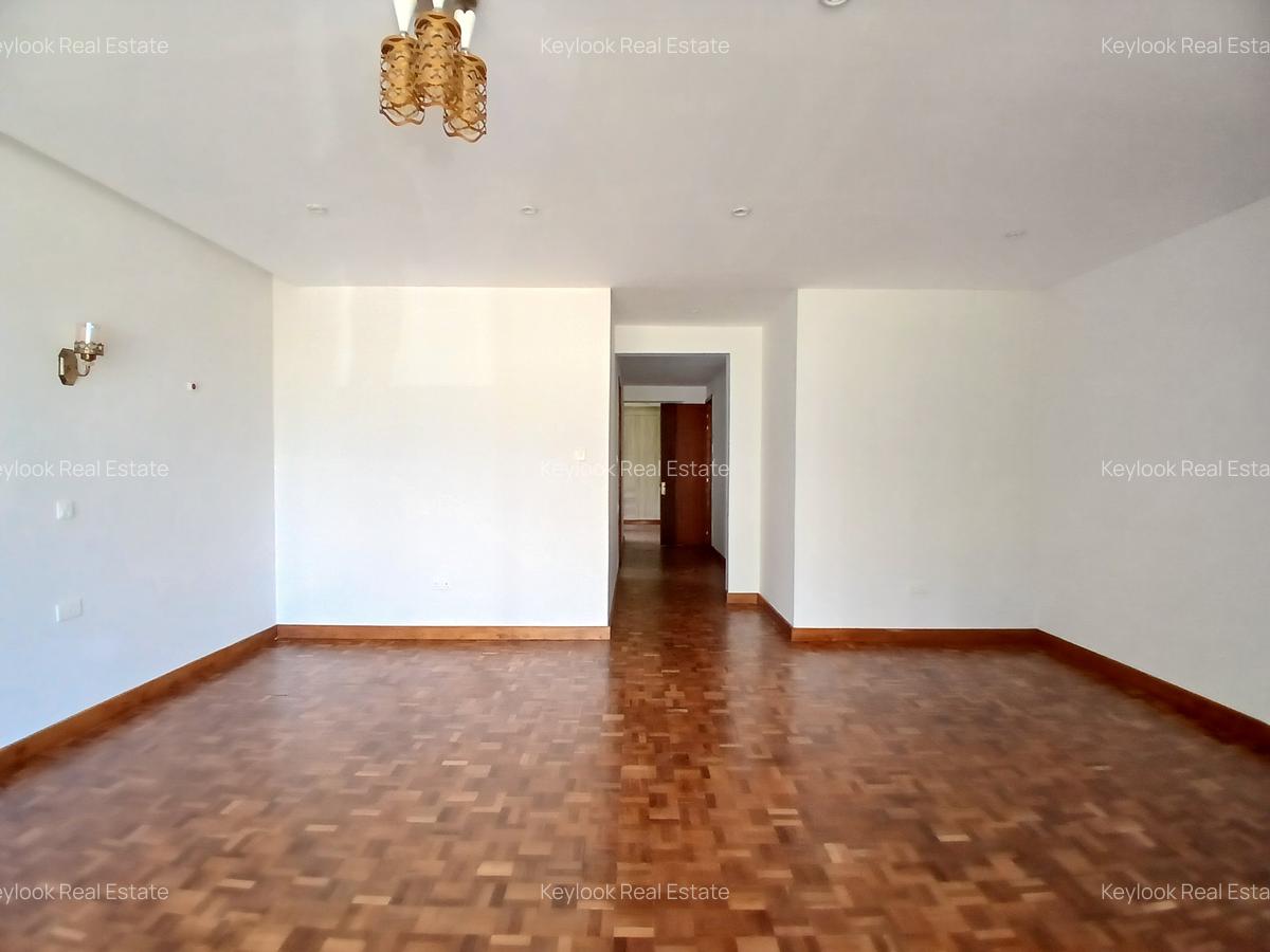 5 Bed Townhouse with En Suite at Lavington Green - 8