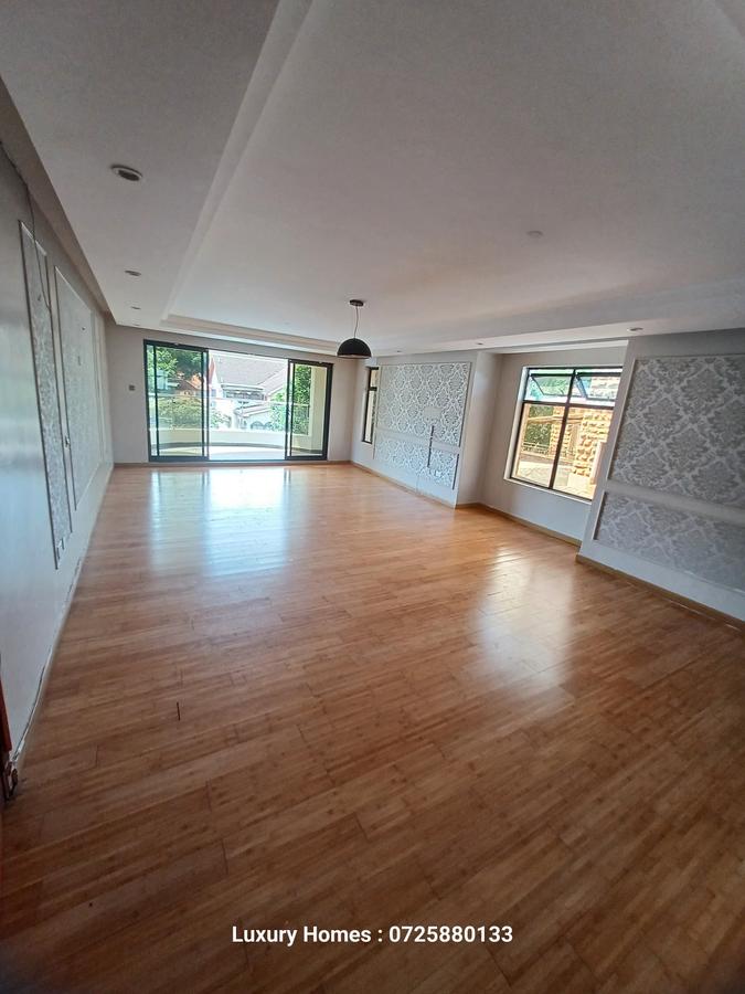 5 Bed Townhouse with En Suite in Lavington - 10