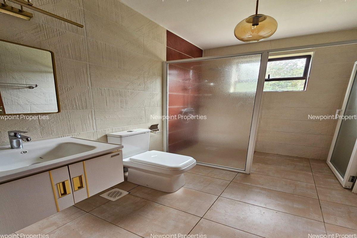 4 Bed House with En Suite in Karen - 5