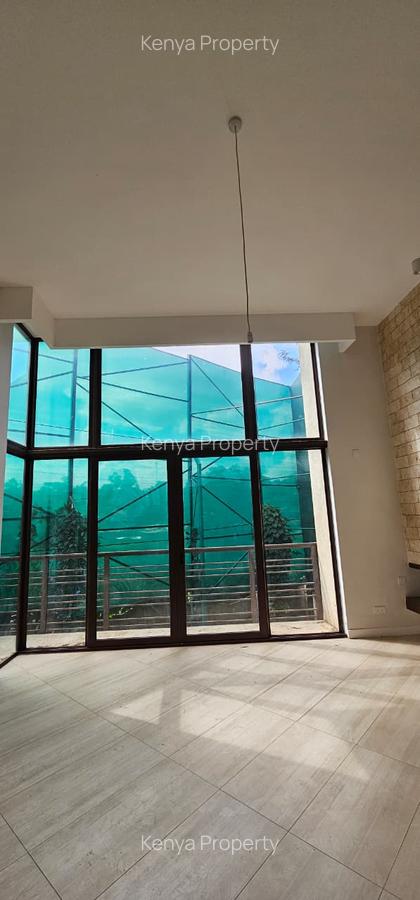 5 Bed Villa with En Suite at James Gichuru Road - 8