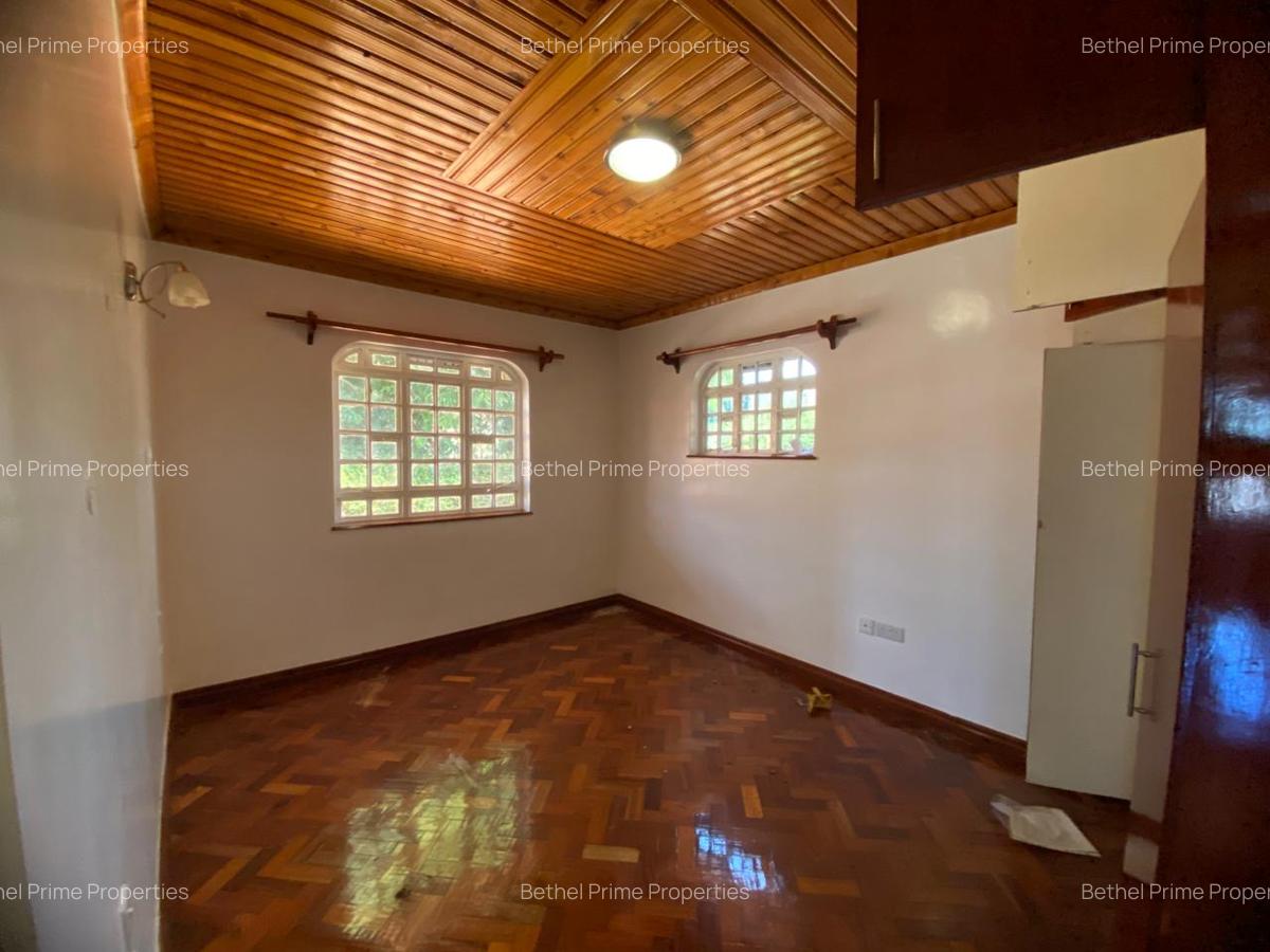 5 Bed House with En Suite in Nyari - 19