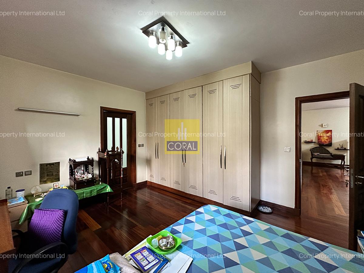 3 Bed Apartment in Parklands - 4