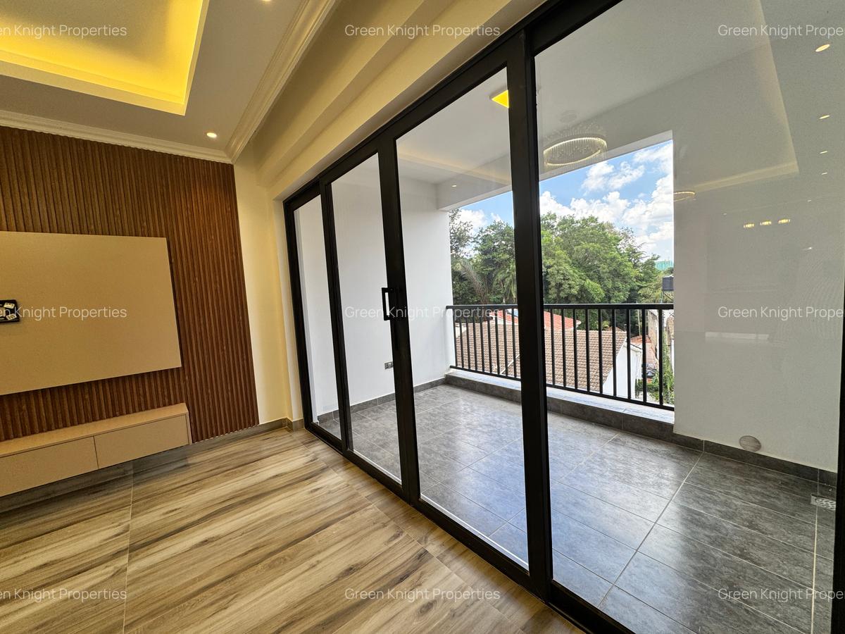 Serviced 2 Bed Apartment with En Suite in Westlands Area - 3