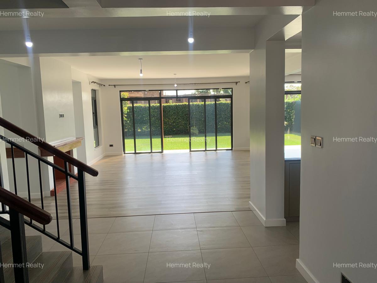 5 Bed Townhouse with En Suite in Runda - 6