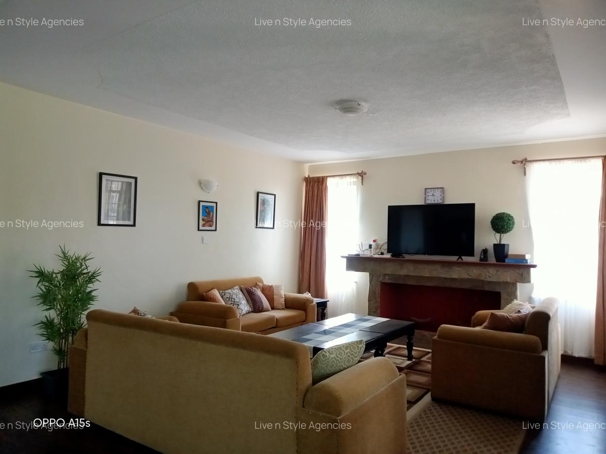 5 Bed Townhouse with En Suite in Runda - 8