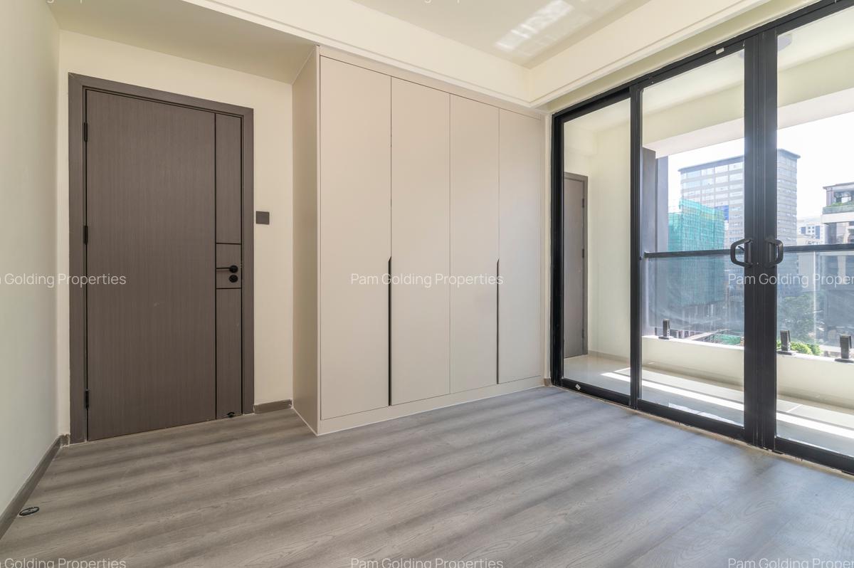 1 Bed Apartment with En Suite at Westlands Road - 8