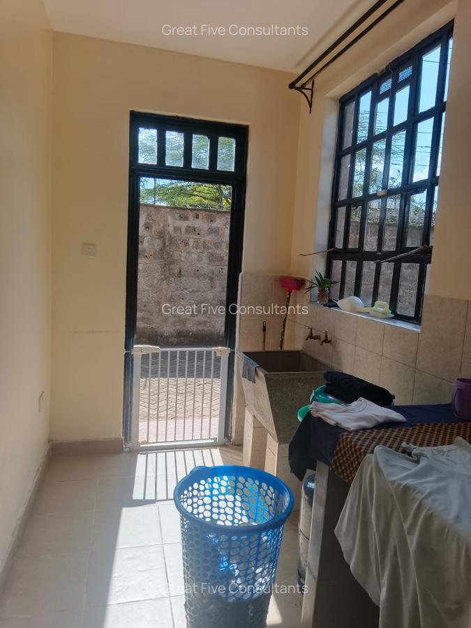 5 Bed Villa with En Suite in Runda - 11