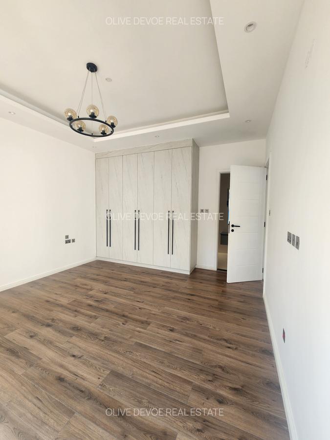 5 Bed Villa with En Suite in Lavington - 13