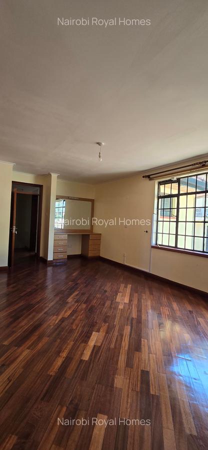 4 Bed Townhouse with En Suite at Lavington Green - 19