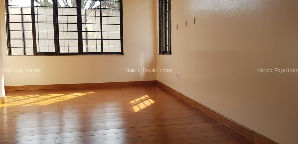 5 Bed Townhouse with En Suite at Convent Drive - 17