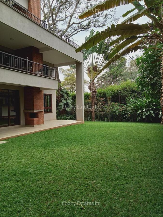 5 Bed Townhouse with En Suite in Lavington - 18