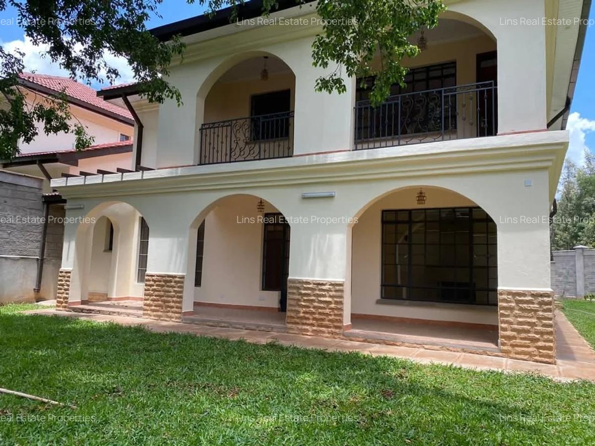 4 Bed Townhouse with En Suite in Lavington - 17