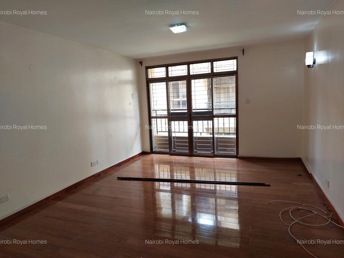 5 Bed Townhouse with En Suite at Convent Drive - 13