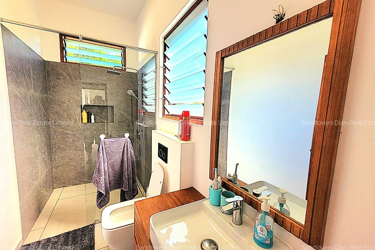 4 Bed Villa with En Suite in Diani - 17