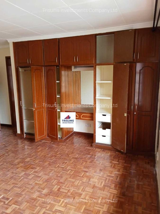 4 Bed Apartment with En Suite at Rhapta Road - 12