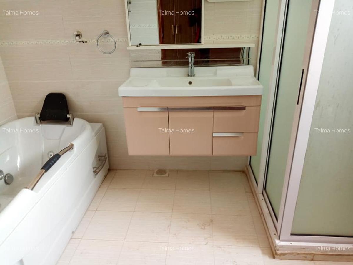 3 Bed Apartment with En Suite at Off Rhapta Road - 14