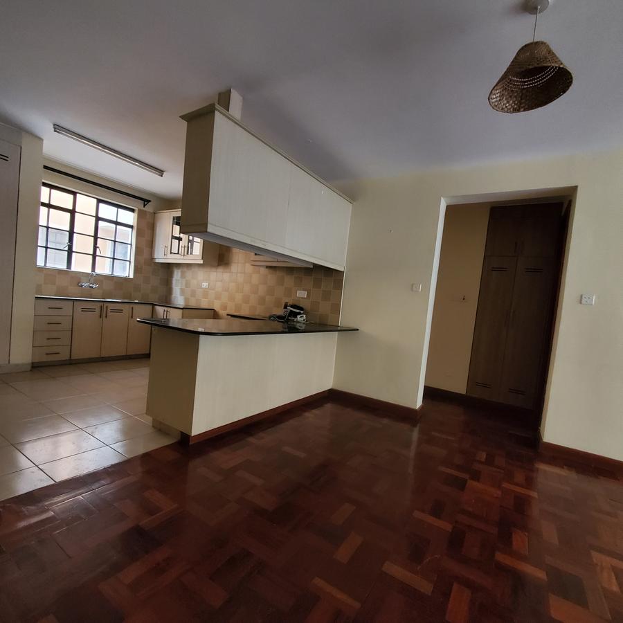 2 Bed Apartment with En Suite at Riverside Drive - 18