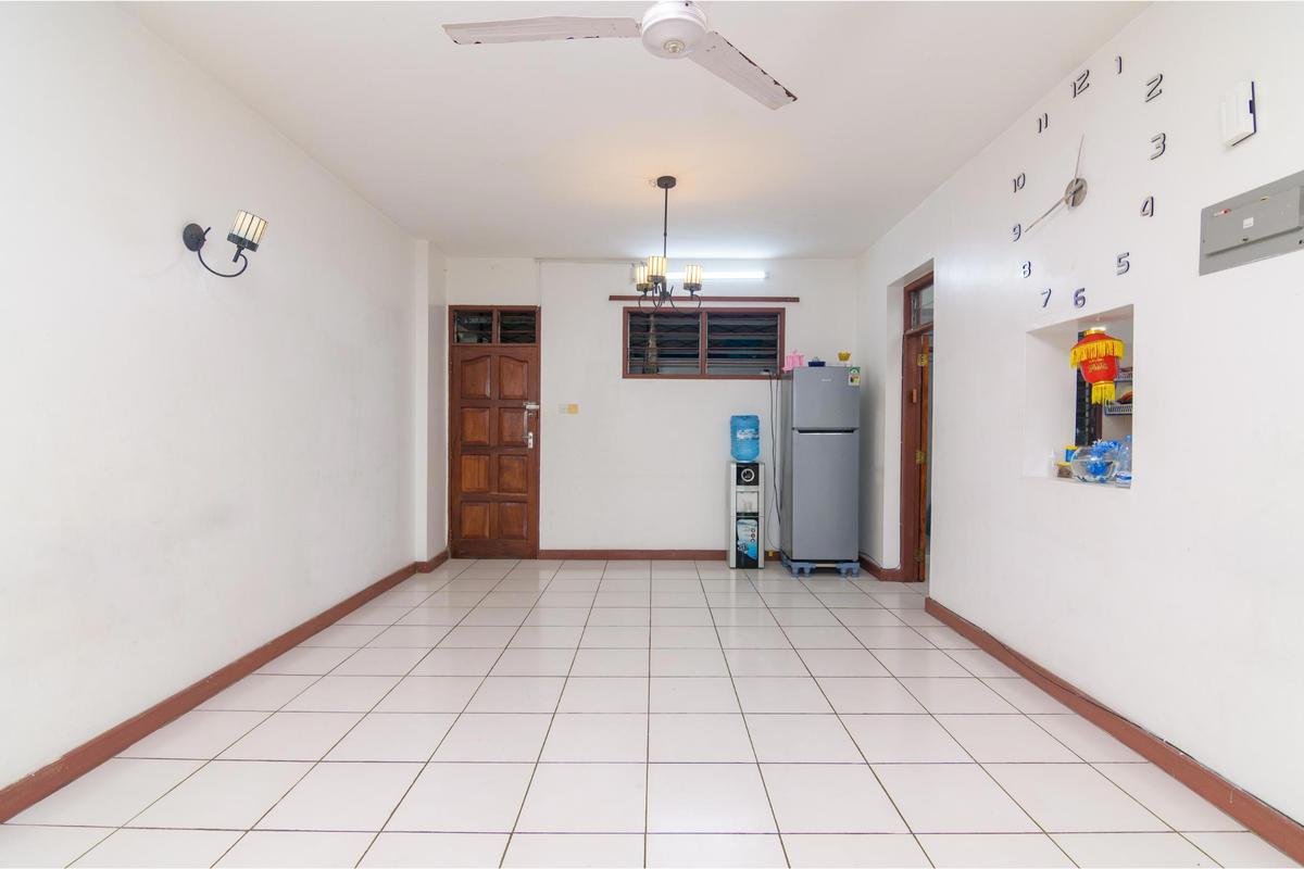 3 Bed Apartment with En Suite in Kizingo - 3