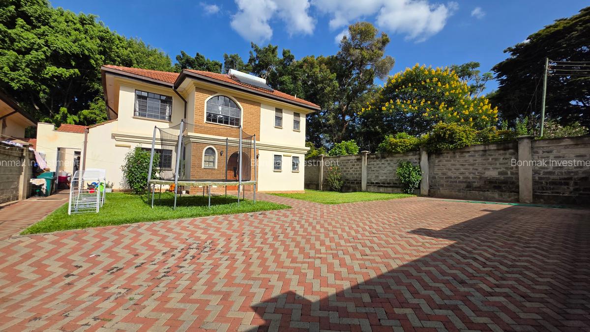 4 Bed Townhouse with En Suite at Lavington Green - 15