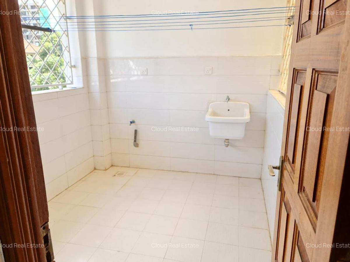 3 Bed Apartment with En Suite in Westlands Area - 13