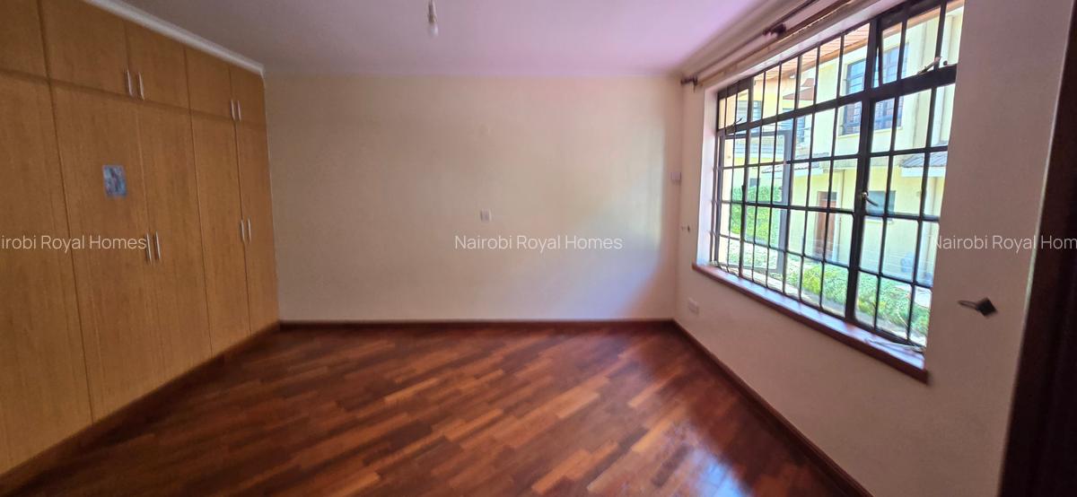 4 Bed Townhouse with En Suite at Lavington Green - 13