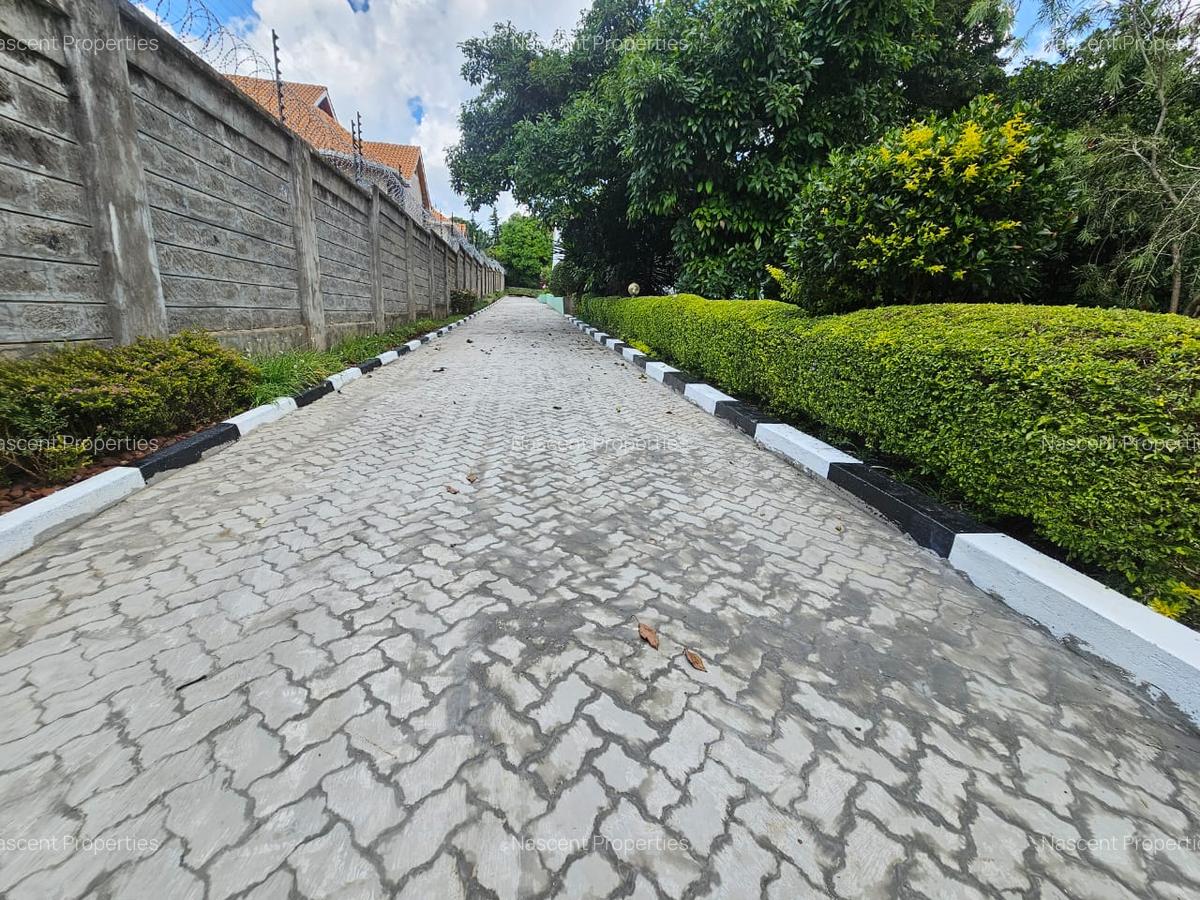 4 Bed House with En Suite in Runda - 4