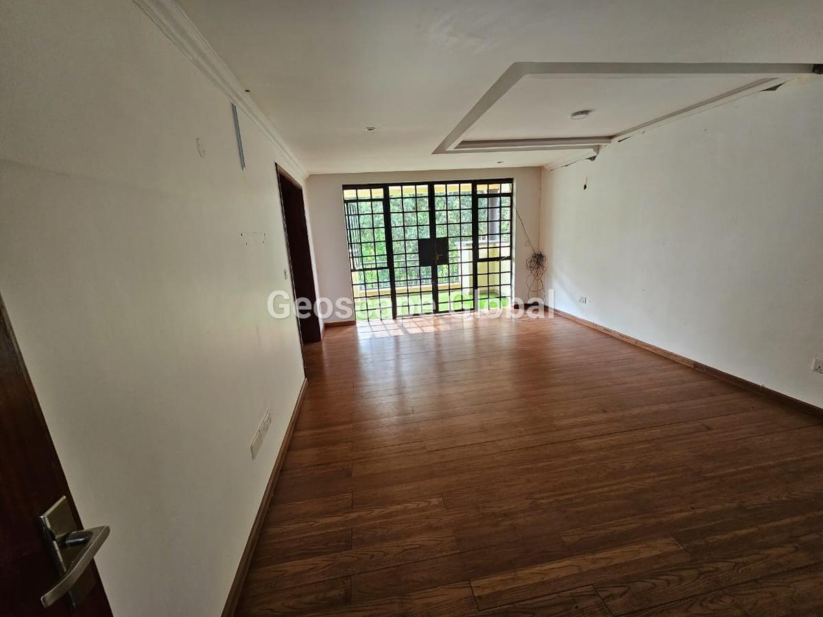 4 Bed Villa with En Suite in Kitisuru - 16