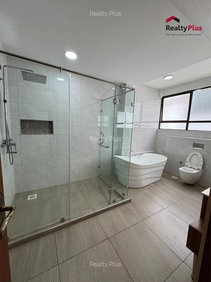 5 Bed Villa with En Suite in Kileleshwa - 15